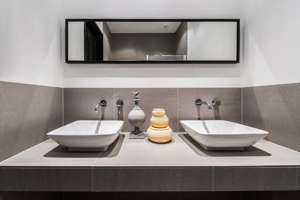 Short Stay Group Tropen Serviced Apartments Амстердам Номер фото